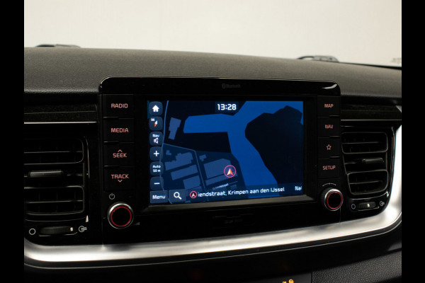 Kia Stonic 1.0 T-GDi DynamicLine Sport (APPLE CARPLAY,NAVI,CAMERA,CLIMATE,CRUISE,GETINT,LED,LANE ASSIST,SPORTSTOELEN,LM VELGEN)
