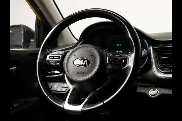 Kia Stonic 1.0 T-GDi DynamicLine Sport (APPLE CARPLAY,NAVI,CAMERA,CLIMATE,CRUISE,GETINT,LED,LANE ASSIST,SPORTSTOELEN,LM VELGEN)