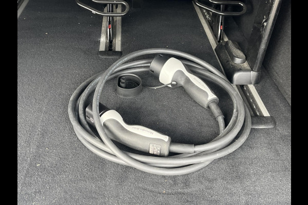 Mercedes-Benz Eqv 300 L2 Business Solution Limited 90 kWh 8pl VAN: 42.900,- VOOR: 39.877,- EXCL. BTW UW LENTEVOORDEEL: 3.023,- | ELECTR. SCHUIFDEUREN | DODE HOEK | 360 CAMERA |LEDER | RIJKLAARPRIJS incl. 12mnd BOVAG GARANTIE