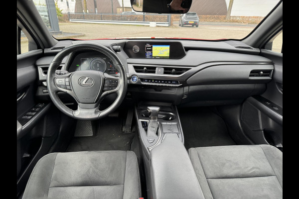 Lexus UX 250h Business Line VAN: 24.900,- VOOR: 22.877,- UW LENTEVOORDEEL: 2.023,- | RIJKLAARPRIJS incl. 12mnd BOVAG GARANTIE