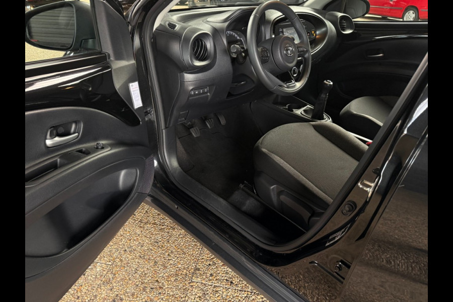 Toyota Aygo X 1.0 VVT-i MT Play Camera 5 jaar garantie tot 28-3-2028