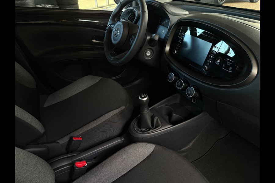 Toyota Aygo X 1.0 VVT-i MT Play Camera 5 jaar garantie tot 28-3-2028