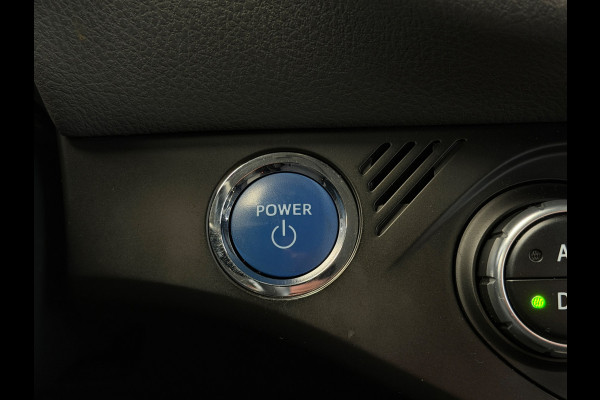 Toyota Yaris 1.5 Hybrid Bi-Tone Bluetooth