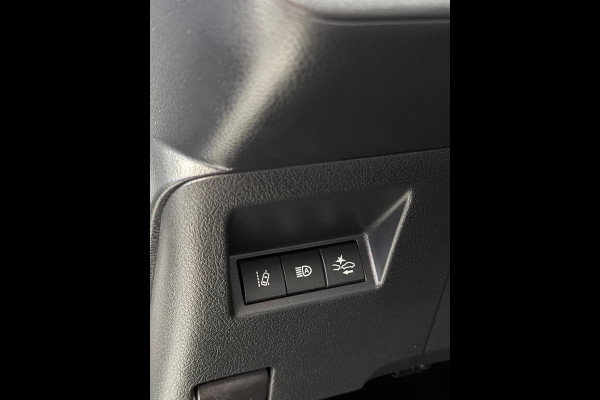 Toyota Yaris 1.5 Hybrid Bi-Tone Bluetooth