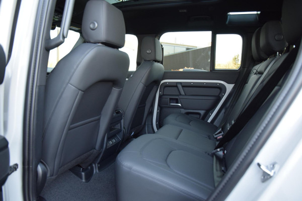 Land Rover Defender P300e 110 Dynamic SE Edition | Borasco Grey | Pano | Trekhaak