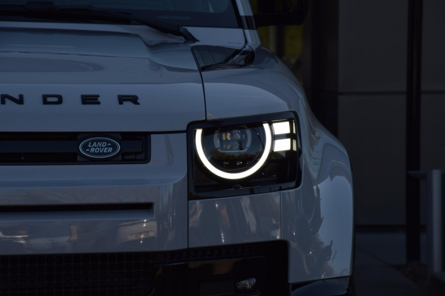 Land Rover Defender P300e 110 Dynamic SE Edition | Borasco Grey | Pano | Trekhaak