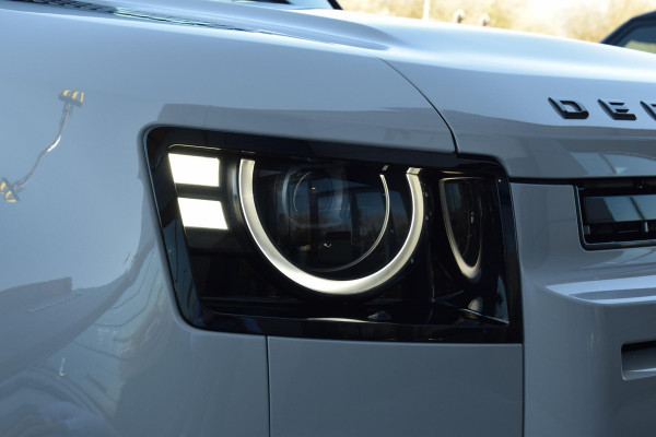 Land Rover Defender P300e 110 Dynamic SE Edition | Borasco Grey | Pano | Trekhaak