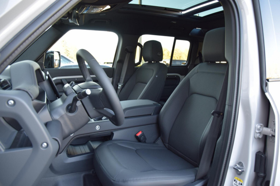 Land Rover Defender P300e 110 Dynamic SE Edition | Borasco Grey | Pano | Trekhaak