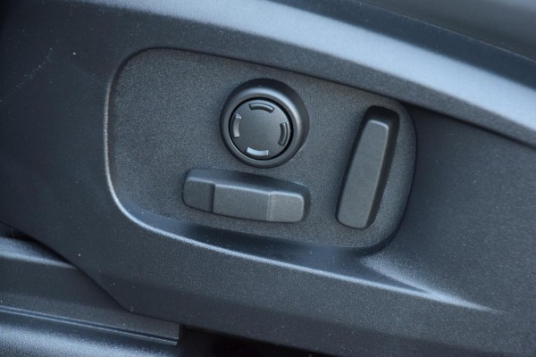 Land Rover Defender P300e 110 Dynamic SE Edition | Borasco Grey | Pano | Trekhaak