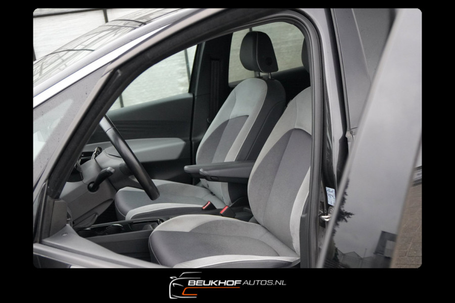 Volkswagen ID.3 First Plus 58 kWh Trekhaak Carplay Soh 91,7%