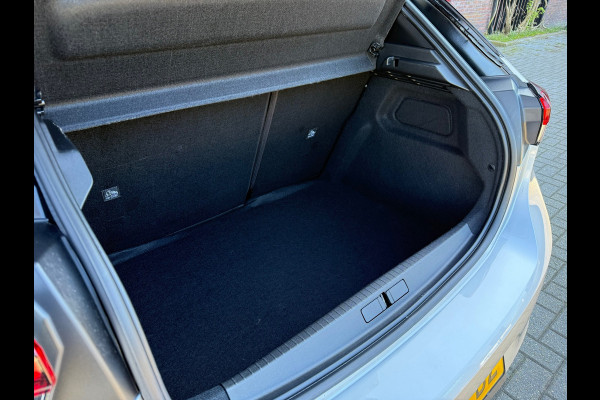 Opel Corsa 1.2 Turbo Elegance - Navi - Climate - Panodak - Parkeerhulp - Cruise