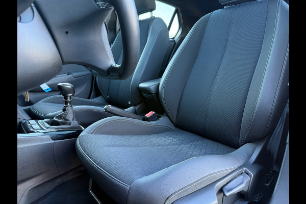 Opel Corsa 1.2 Turbo Elegance - Navi - Climate - Panodak - Parkeerhulp - Cruise