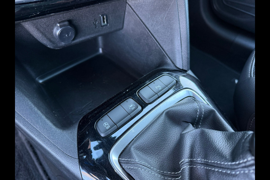 Opel Corsa 1.2 Turbo Elegance - Navi - Climate - Panodak - Parkeerhulp - Cruise