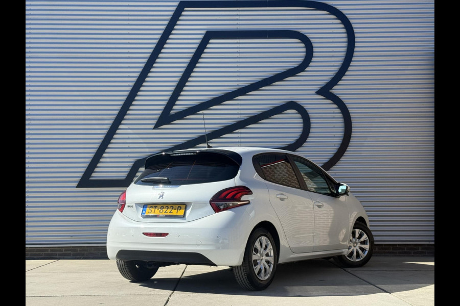 Peugeot 208 1.2 PureTech Blue Lion Navi|Carplay|Airco|D-riem v.v. in 2024|Cruise|PDC|CarplayN.A.P|Nieuwe APK bij Aflevering