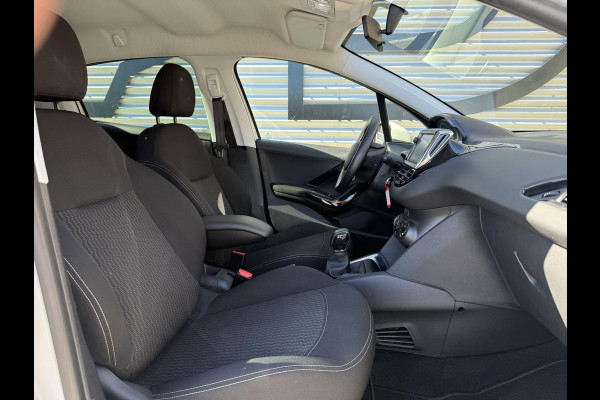 Peugeot 208 1.2 PureTech Blue Lion Navi|Carplay|Airco|D-riem v.v. in 2024|Cruise|PDC|CarplayN.A.P|Nieuwe APK bij Aflevering