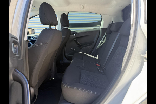 Peugeot 208 1.2 PureTech Blue Lion Navi|Carplay|Airco|D-riem v.v. in 2024|Cruise|PDC|CarplayN.A.P|Nieuwe APK bij Aflevering