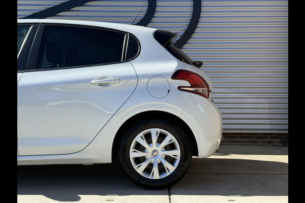 Peugeot 208 1.2 PureTech Blue Lion Navi|Carplay|Airco|D-riem v.v. in 2024|Cruise|PDC|CarplayN.A.P|Nieuwe APK bij Aflevering