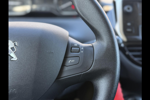 Peugeot 208 1.2 PureTech Blue Lion Navi|Carplay|Airco|D-riem v.v. in 2024|Cruise|PDC|CarplayN.A.P|Nieuwe APK bij Aflevering
