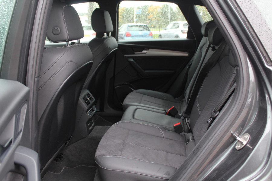 Audi Q5 50 TFSI e S edition NL Auto! / SoH 94,4% / 360Camera / Half leder / 20'' / Adapt.cruise / BTW Auto
