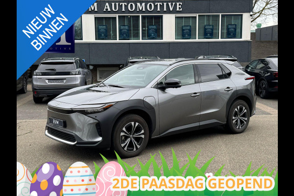 Toyota Bz4x Premium 71 kWh VAN: 39.900,- VOOR: 36.877,- UW LENTEVOORDEEL: 3.023,- | MEGA VOLLE AUTO | 10 jaar TOYOTA GARANTIE | TREKHAAK