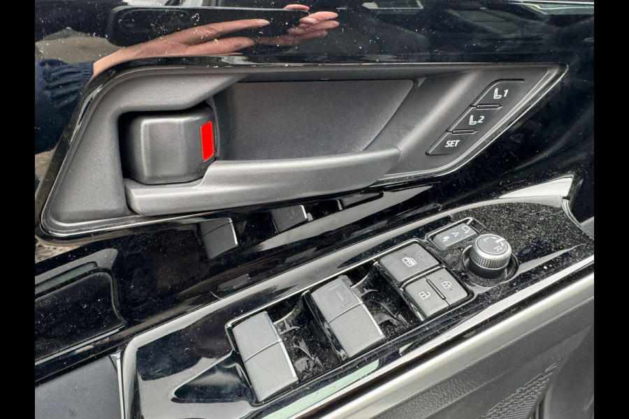 Toyota Bz4x Premium 71 kWh VAN: 39.900,- VOOR: 36.877,- UW LENTEVOORDEEL: 3.023,- | MEGA VOLLE AUTO | 10 jaar TOYOTA GARANTIE | TREKHAAK