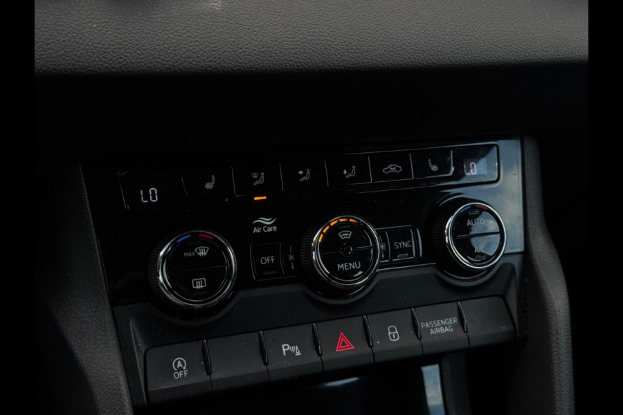 Škoda Karoq 1.5 TSI ACT Style APPLE CARPLAY CAMERA NAVI CLIMATE PDC