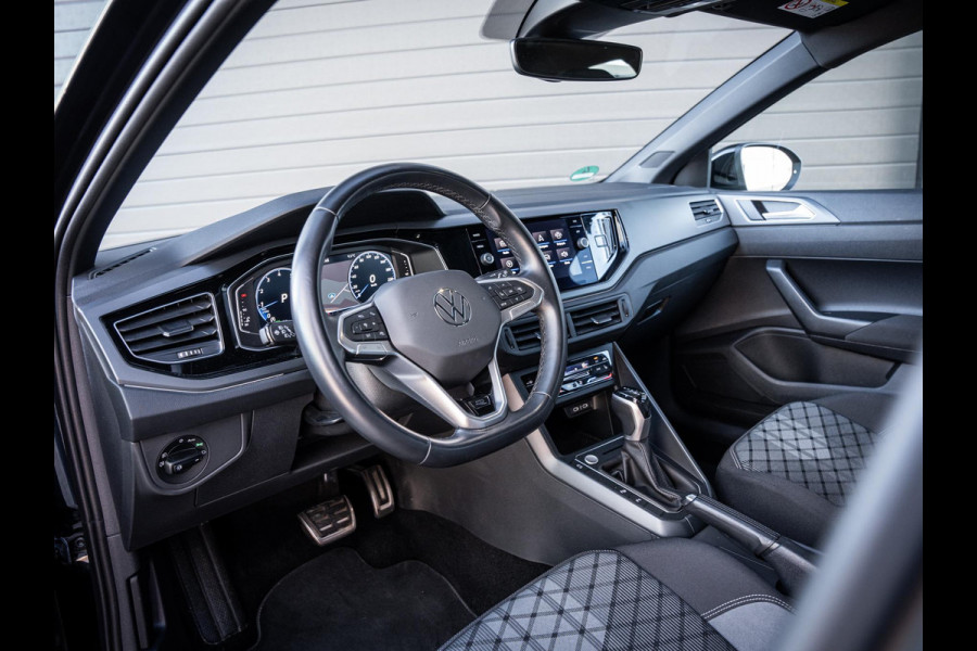 Volkswagen Taigo 1.5 TSI R-Line Business - Pano l ACC l Trekhaak | Camera