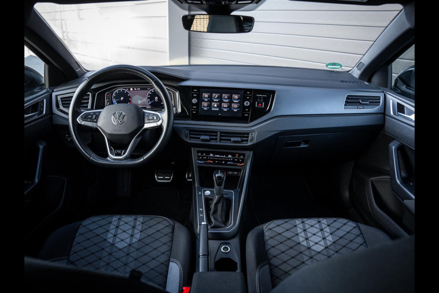 Volkswagen Taigo 1.5 TSI R-Line Business - Pano l ACC l Trekhaak | Camera