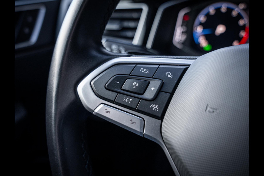 Volkswagen Taigo 1.5 TSI R-Line Business - Pano l ACC l Trekhaak | Camera