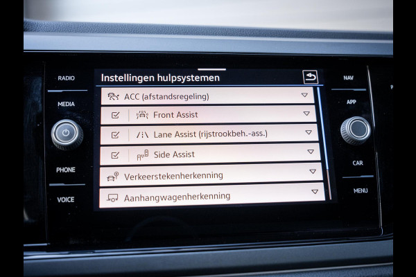 Volkswagen Taigo 1.5 TSI R-Line Business - Pano l ACC l Trekhaak | Camera