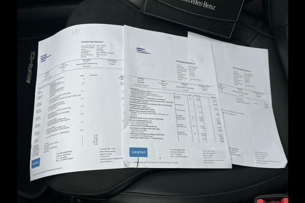 Mercedes-Benz C-Klasse 300 AMG Line VAN: 43.900,- VOOR: 39.877,- UW LENTEVOORDEEL: 4.023,- | MEGA COMPLEET!! | RIJKLAARPIJS incl. 12mnd BOVAG