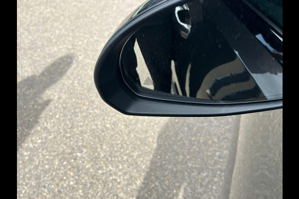 Mercedes-Benz C-Klasse 300 AMG Line VAN: 43.900,- VOOR: 39.877,- UW LENTEVOORDEEL: 4.023,- | MEGA COMPLEET!! | RIJKLAARPIJS incl. 12mnd BOVAG