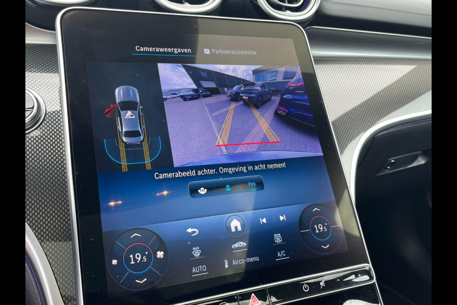 Mercedes-Benz C-Klasse 300 AMG Line VAN: 43.900,- VOOR: 39.877,- UW LENTEVOORDEEL: 4.023,- | MEGA COMPLEET!! | RIJKLAARPIJS incl. 12mnd BOVAG