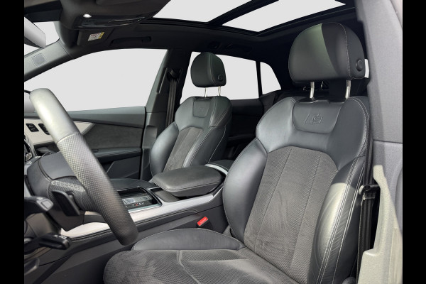 Audi Q8 60 TFSI e Competition | Pano | Luchtvering | B&O | Matrix | 360 | Carplay | Memory | NL Auto | Sfeerverichting | 1e eig.