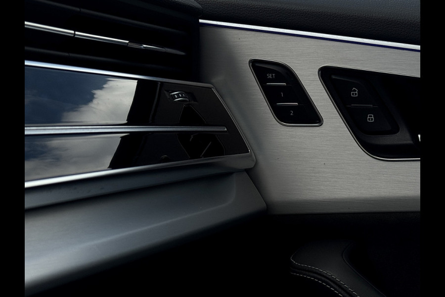 Audi Q8 60 TFSI e Competition | Pano | Luchtvering | B&O | Matrix | 360 | Carplay | Memory | NL Auto | Sfeerverichting | 1e eig.