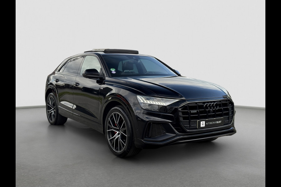 Audi Q8 60 TFSI e Competition | Pano | Luchtvering | B&O | Matrix | 360 | Carplay | Memory | NL Auto | Sfeerverichting | 1e eig.
