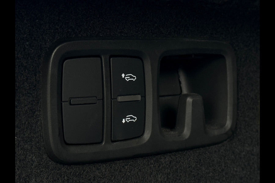 Audi Q8 60 TFSI e Competition | Pano | Luchtvering | B&O | Matrix | 360 | Carplay | Memory | NL Auto | Sfeerverichting | 1e eig.
