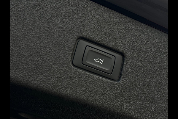 Audi Q8 60 TFSI e Competition | Pano | Luchtvering | B&O | Matrix | 360 | Carplay | Memory | NL Auto | Sfeerverichting | 1e eig.
