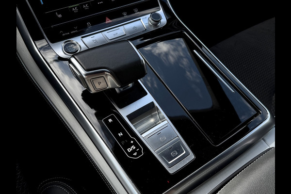 Audi Q8 60 TFSI e Competition | Pano | Luchtvering | B&O | Matrix | 360 | Carplay | Memory | NL Auto | Sfeerverichting | 1e eig.