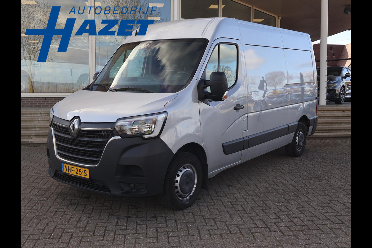 Renault Master T35 2.3 dCi 150 PK AUTOMAAT L2H2 + CARPLAY | CAMERA | 2500 KG TREKHAAK | CRUISE | NAVIGATIE
