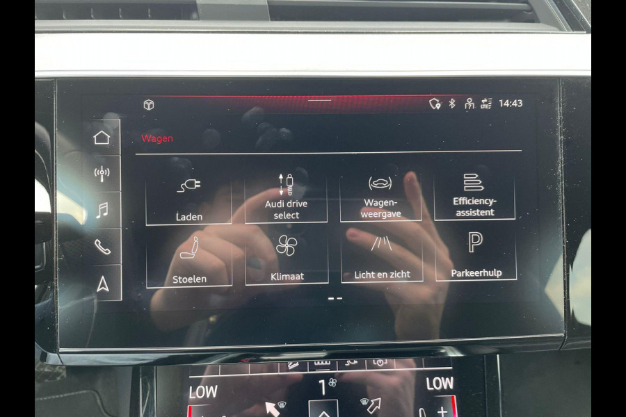 Audi e-tron Sportback 55 quattro S edition 95 kWh VAN € 39.900,- VOOR € 36.877,- UW LENTEVOORDEEL  € 3.023,-! | SOH 95% | S LINE BLACKLINE  | B&O AUDIO | ADAPTIVE CRUISE | 360 CAMERA | KEYLESS ENTRY