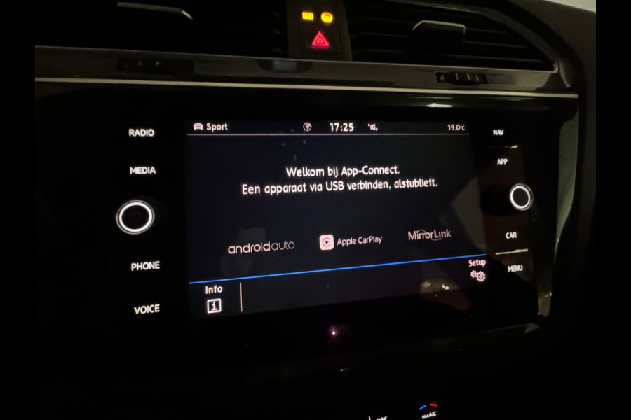 Volkswagen Tiguan Allspace 1.5 TSI Business R Line 7p. Pano