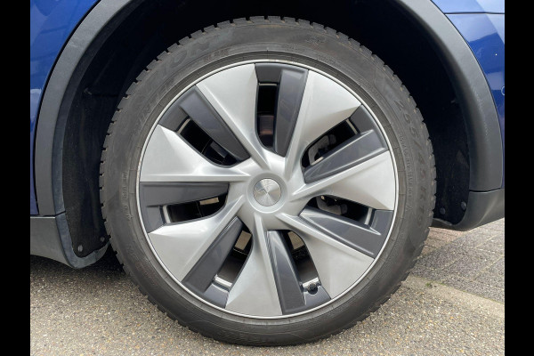 Tesla Model Y Long Range AWD 75 kWh VAN: 34.900,- VOOR: 32.877,- UW LENTEVOORDEEL: 3.023,- | RIJKLAARPRIJS INCL. 12MND BOVAG | TREKHAAK | SOH 95% |
