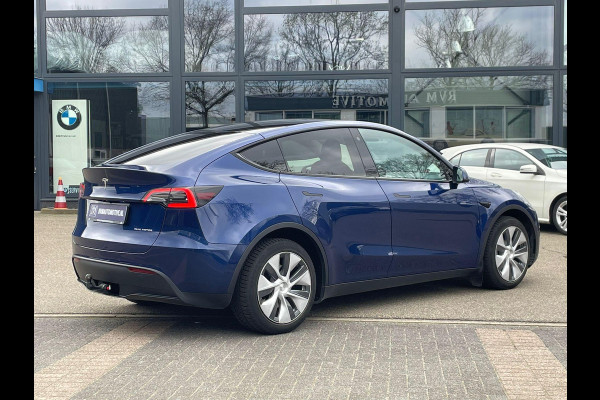 Tesla Model Y Long Range AWD 75 kWh VAN: 34.900,- VOOR: 32.877,- UW LENTEVOORDEEL: 3.023,- | RIJKLAARPRIJS INCL. 12MND BOVAG | TREKHAAK | SOH 95% |
