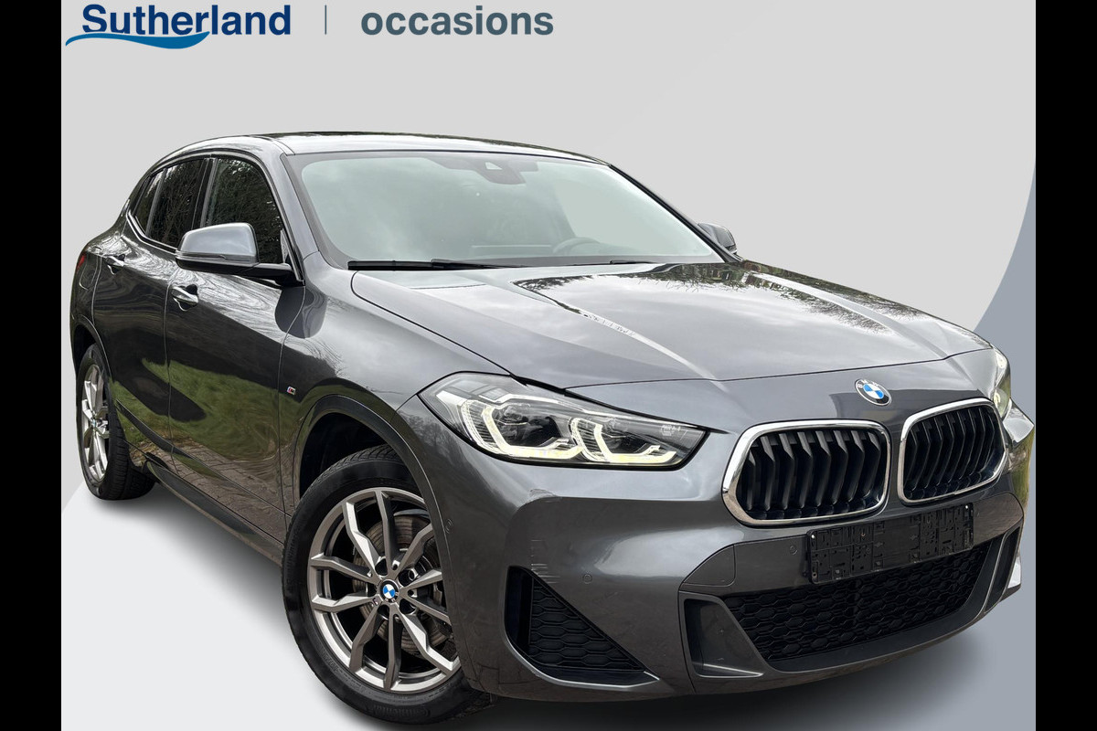BMW X2 xDrive25e M Sport | 220pk |  Panoramadak | M pakket |  Achteruitrijcamera | Leder | Sportstoelen | Head Up Display