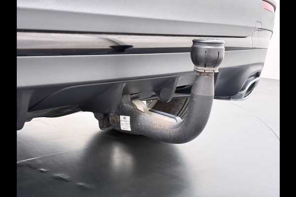 Mercedes-Benz GLA 250e AMG // Trekhaak // Distronic // Headup Display // Memory // 360 Camera // Panoramadak // Leder // 20" LM // Sfeerverlichtin