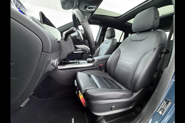 Mercedes-Benz GLA 250e AMG // Trekhaak // Distronic // Headup Display // Memory // 360 Camera // Panoramadak // Leder // 20" LM // Sfeerverlichtin