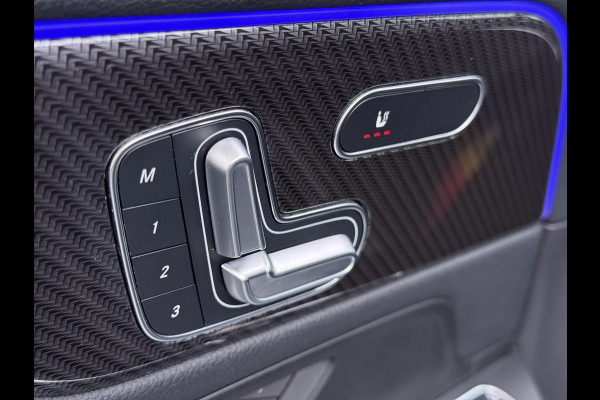 Mercedes-Benz GLA 250e AMG // Trekhaak // Distronic // Headup Display // Memory // 360 Camera // Panoramadak // Leder // 20" LM // Sfeerverlichtin