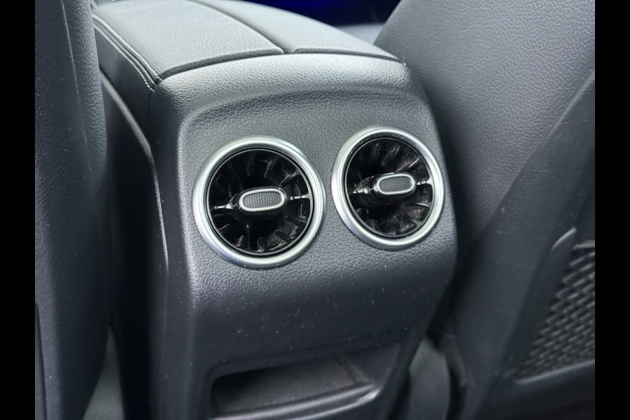 Mercedes-Benz GLA 250e AMG // Trekhaak // Distronic // Headup Display // Memory // 360 Camera // Panoramadak // Leder // 20" LM // Sfeerverlichtin