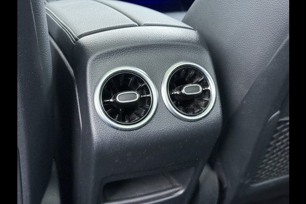 Mercedes-Benz GLA 250e AMG // Trekhaak // Distronic // Headup Display // Memory // 360 Camera // Panoramadak // Leder // 20" LM // Sfeerverlichtin